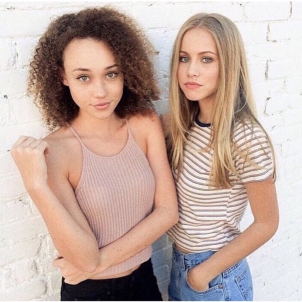 Brandy Melville halter top - Picture 5 of 7
